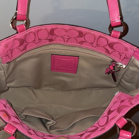 Vintage Hot Pink Coach Purse - Picture 4 of 9